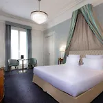 Claridge Hotel