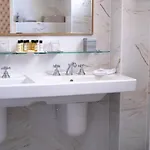 Claridge Hotel 4*