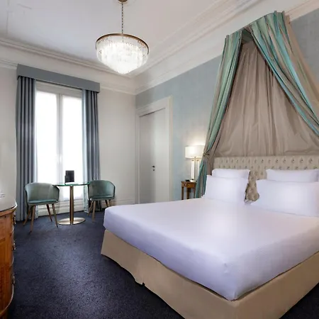 Claridge Hotel