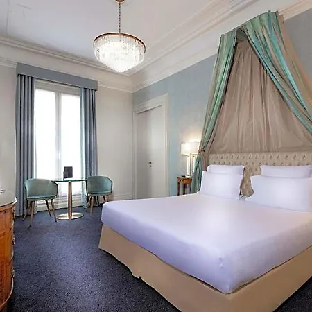 Claridge Hotel