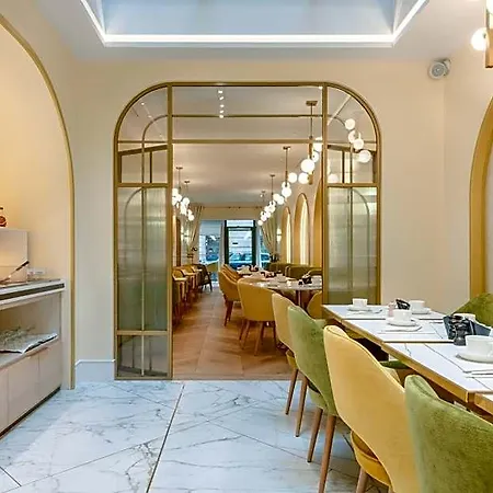 Claridge Hotel 4*