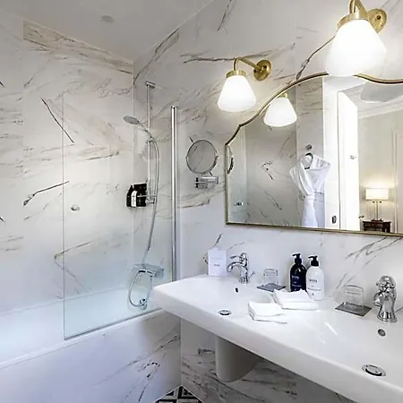 מלון Claridge 4*