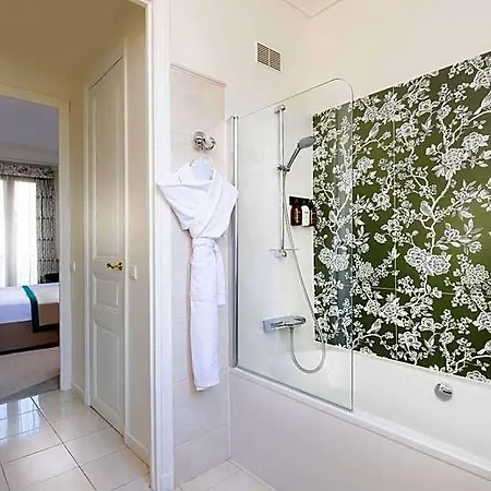 Claridge 4*