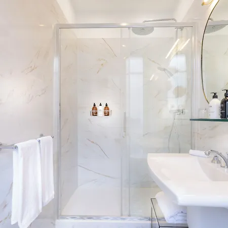 Claridge 4*