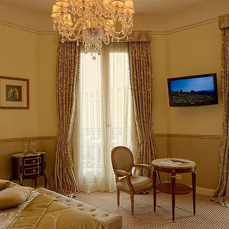 Claridge Hotel 4*