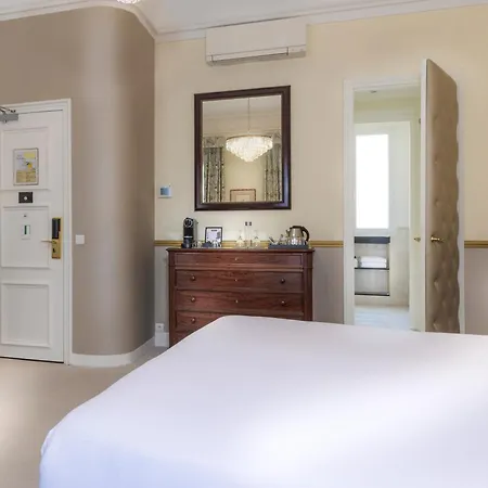 Claridge 4*