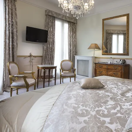 מלון Claridge 4*