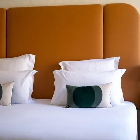 Claridge 4* פריז